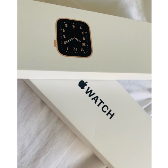 🌸 5 for $25 New Apple watch strap Pink size M/L - Picture 3 of 3